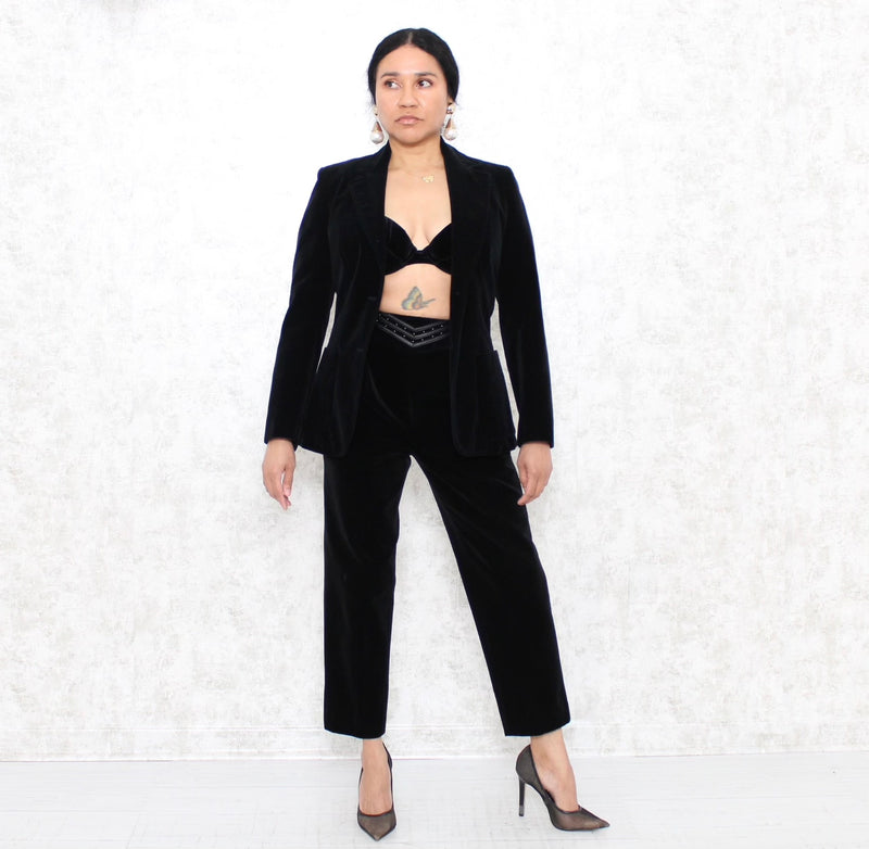 1970s Fitted Black Velvet Blazer